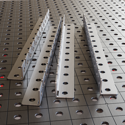 Angolo in metallo perforato 590x50x50 4 mm 